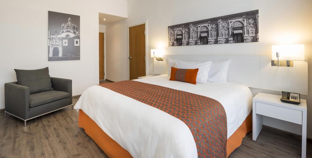 Camino Real Puebla Hotel & Suites Exteriör bild